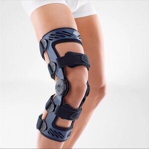 bauerfeind secutec 0A knee orthosis blue black